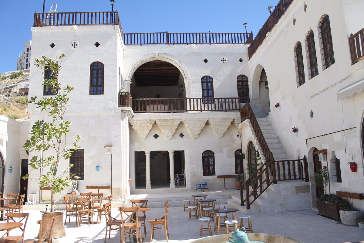 Gaziantep Airport (GZT) transportation